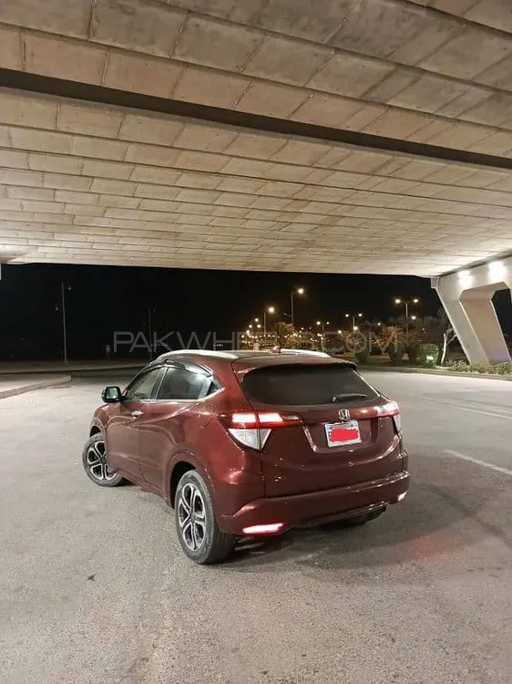Honda Vezel 2015 for Sale in Karachi Image-1