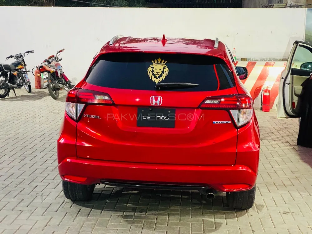 Honda Vezel 2015 for Sale in Lahore Image-1