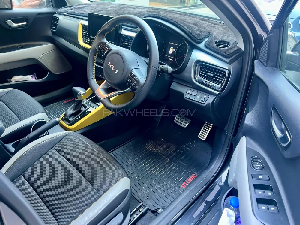 KIA Stonic 2024 for Sale in Karachi Image-1