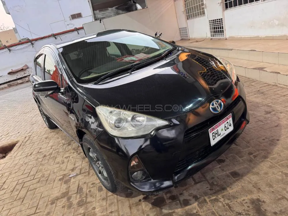 Toyota Aqua 2013 for Sale in Hyderabad Image-1
