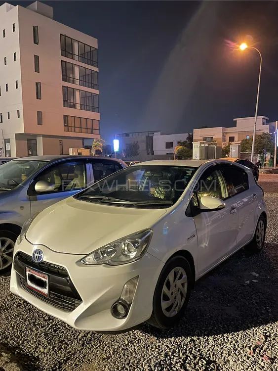 Toyota Aqua 2015 for Sale in Karachi Image-1