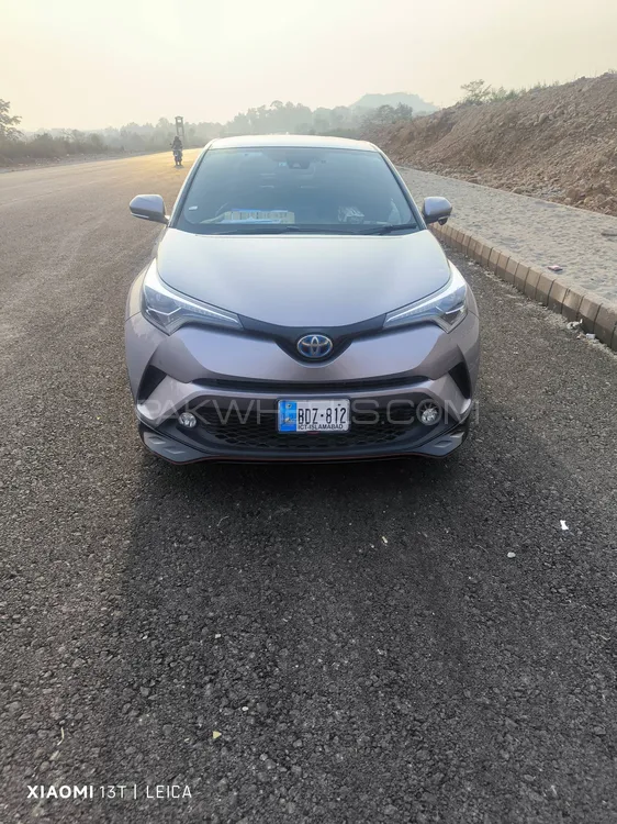 Toyota C-HR 2017 for Sale in Islamabad Image-1