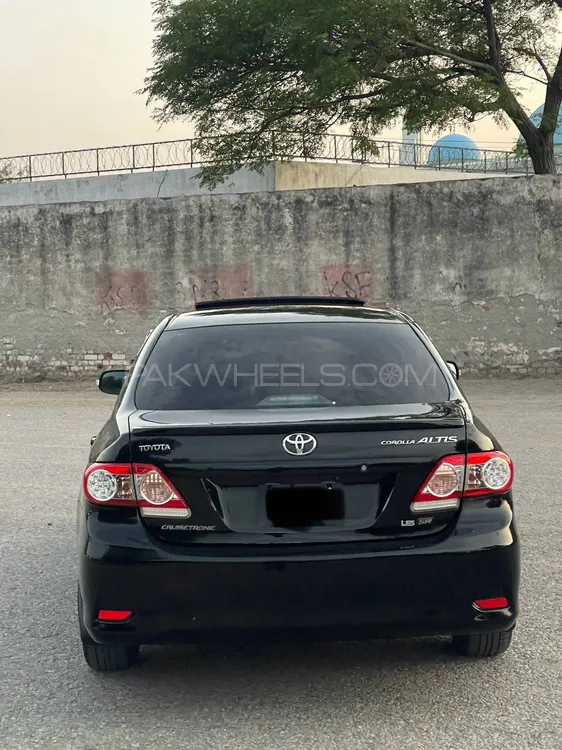 Toyota Corolla 2012 for Sale in Islamabad Image-1