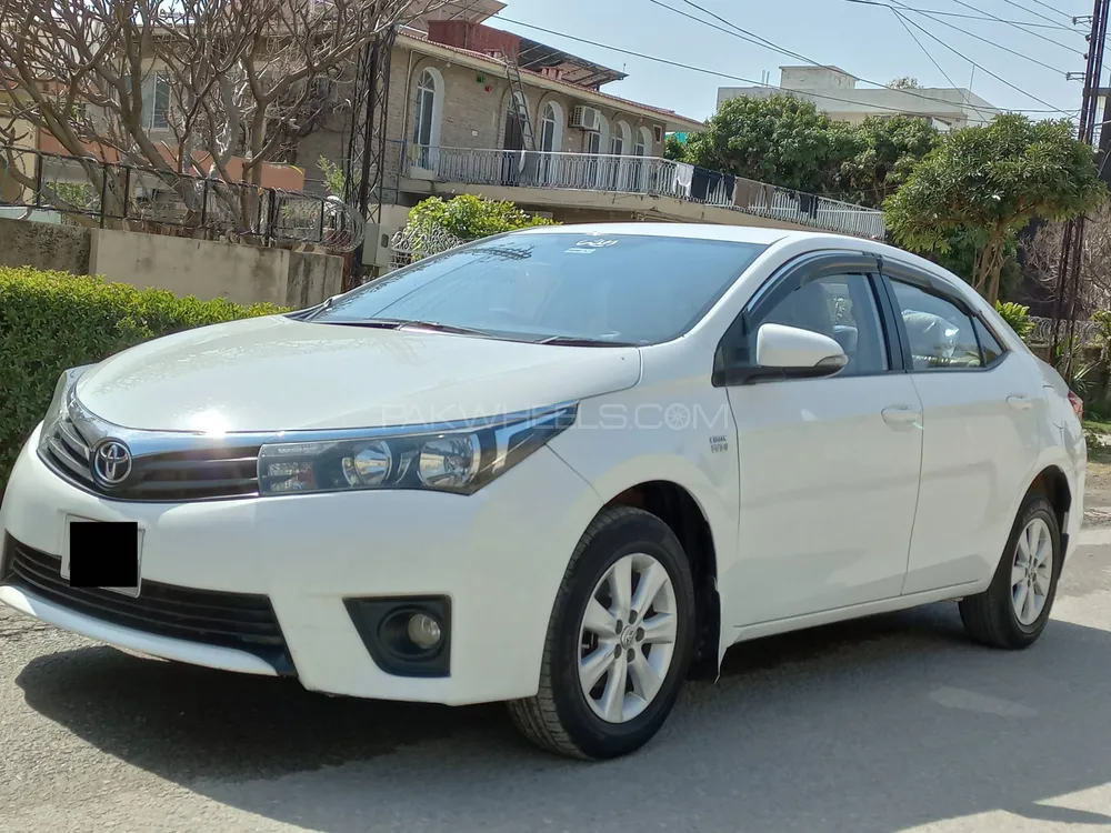 Toyota Corolla 2015 for Sale in Islamabad Image-1