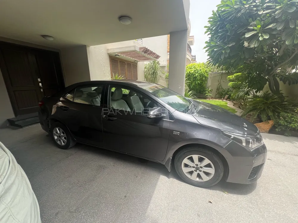 Toyota Corolla 2017 for Sale in Karachi Image-1