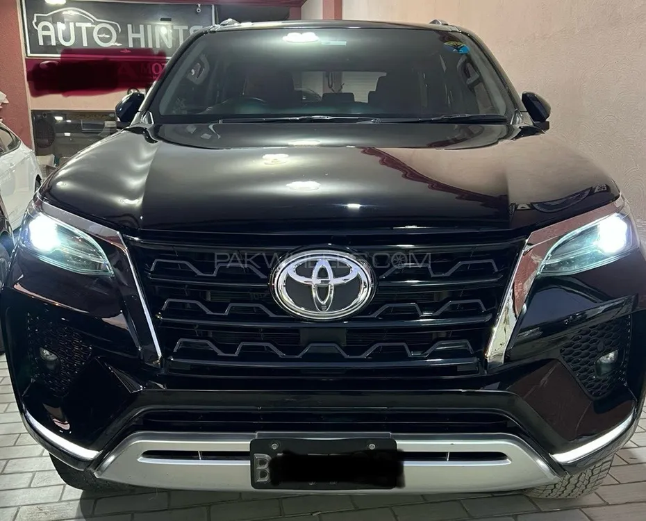 Toyota Fortuner 2021 for Sale in Karachi Image-1