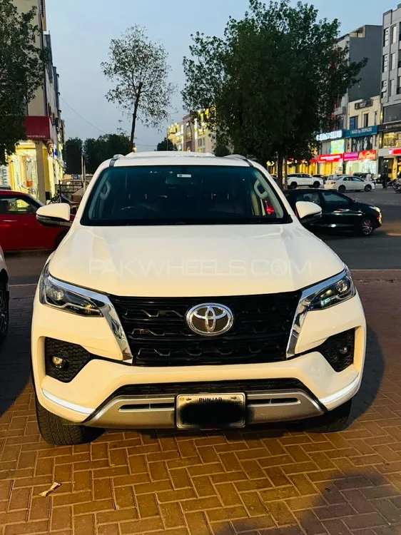 Toyota Fortuner 2021 for Sale in Lahore Image-1