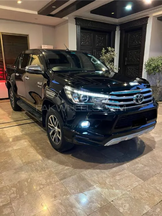 Toyota Hilux 2020 for Sale in Jhang Image-1
