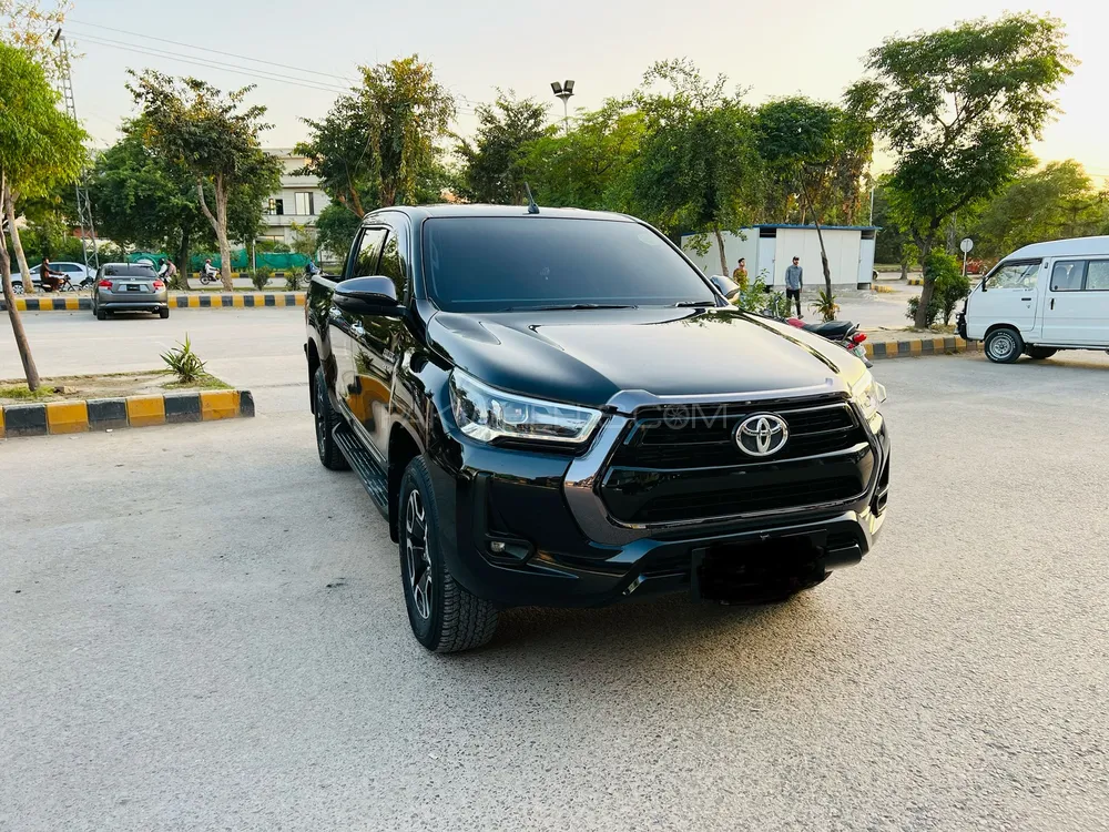 Toyota Hilux 2021 for Sale in Islamabad Image-1