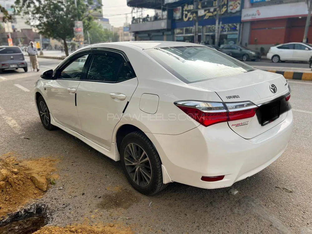 Toyota Land Cruiser 2020 for Sale in Karachi Image-1