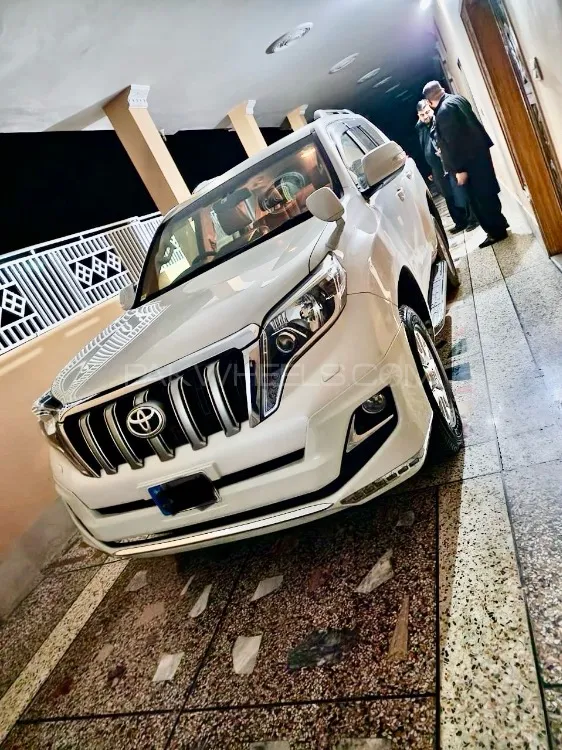 Toyota Prado 2017 for Sale in Gujar Khan Image-1