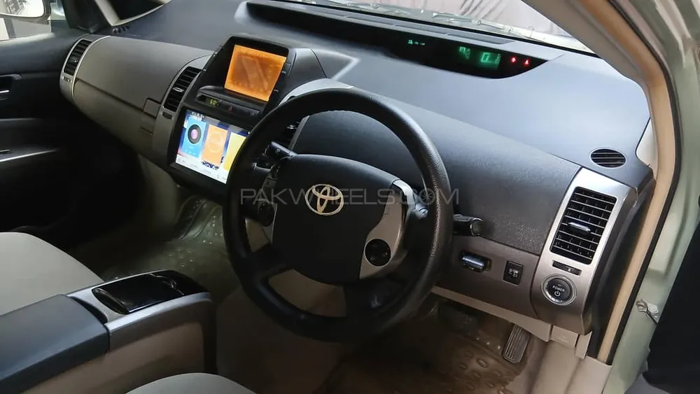 Toyota Prius 2007 for Sale in Lahore Image-1