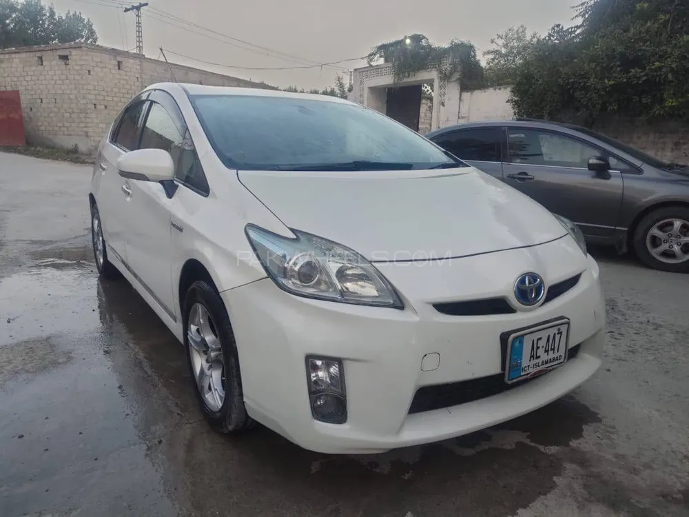 Toyota Prius 2010 for Sale in Peshawar Image-1