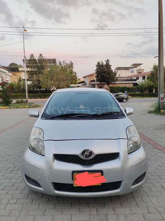 Toyota Vitz 2010 for Sale in Islamabad Image-1