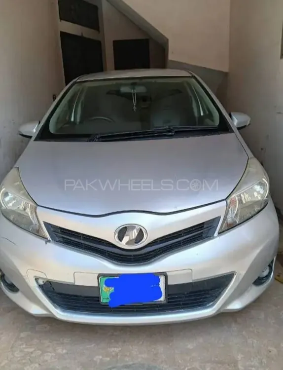 Toyota Vitz 2011 for Sale in Lahore Image-1