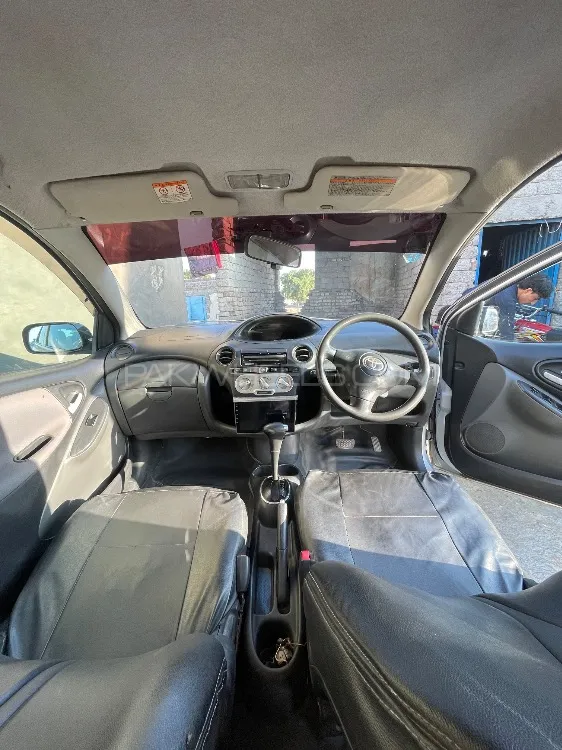 Toyota Vitz 2004 for Sale in Bannu Image-1