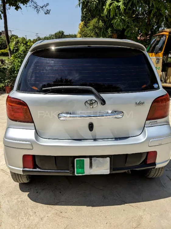 Toyota Vitz 2001 for Sale in Peshawar Image-1