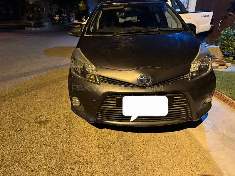 Toyota Yaris Sedan 2014 for Sale in Multan Image-1