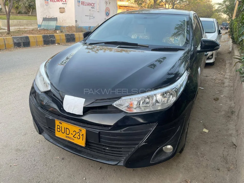 Toyota Yaris Sedan 2021 for Sale in Karachi Image-1