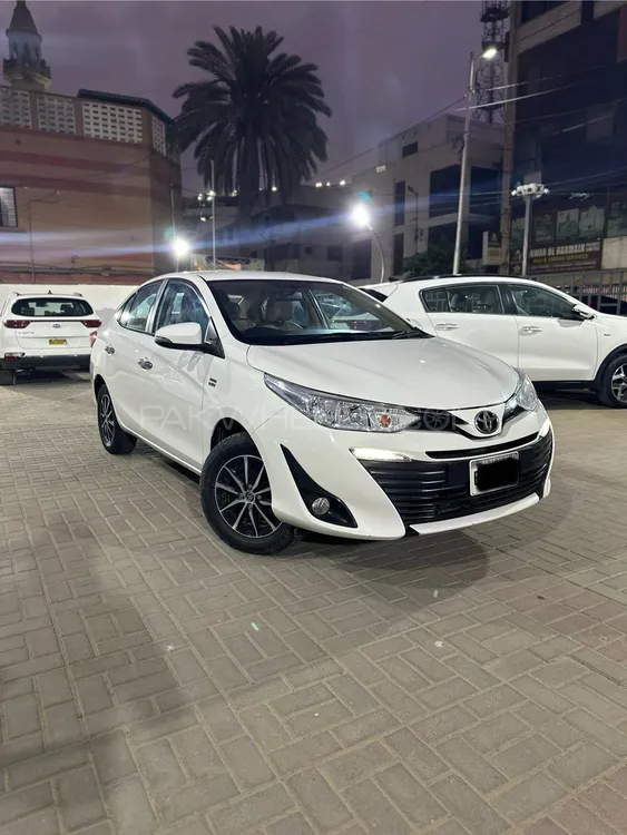 Toyota Yaris Sedan 2022 for Sale in Karachi Image-1