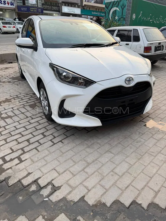 Toyota Yaris Hatchback 2022 for Sale in Peshawar Image-1