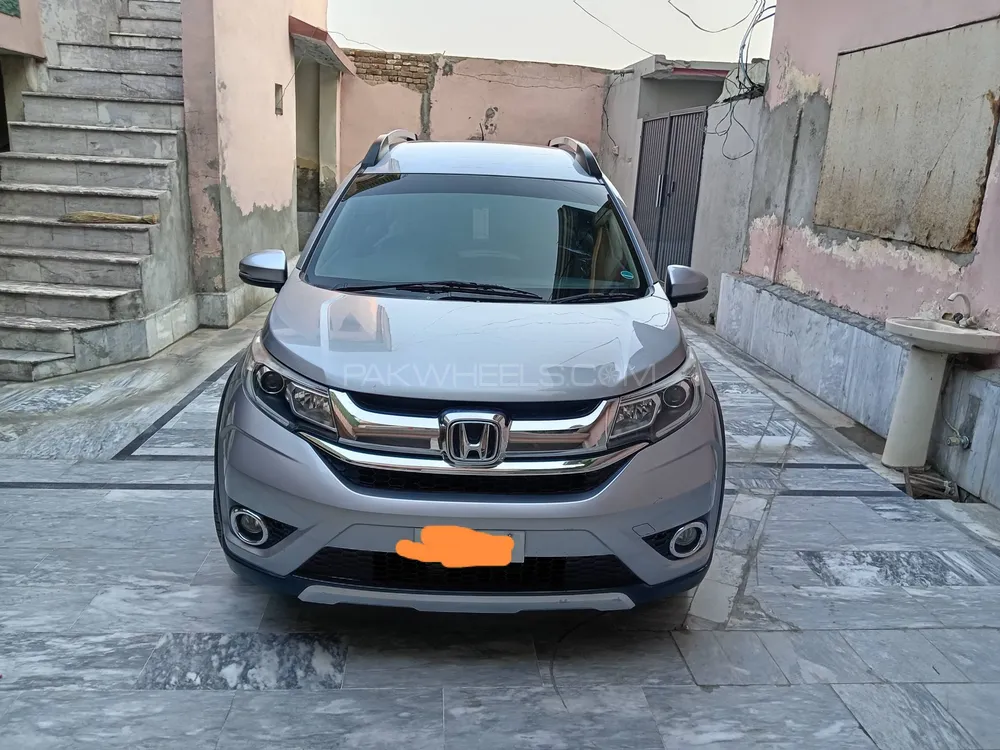 Honda BR-V 2017 for Sale in Malakand Agency Image-1