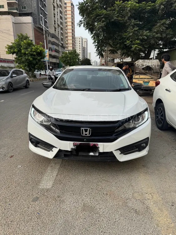 Honda Civic 2018 for Sale in Karachi Image-1