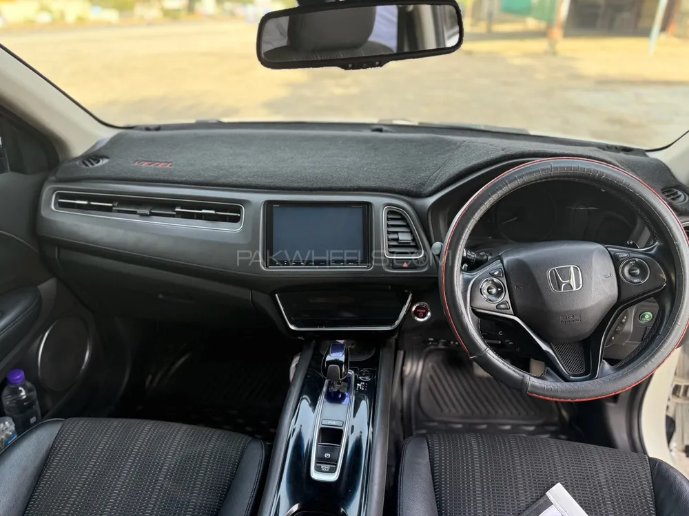 Honda Vezel 2016 for Sale in Islamabad Image-1