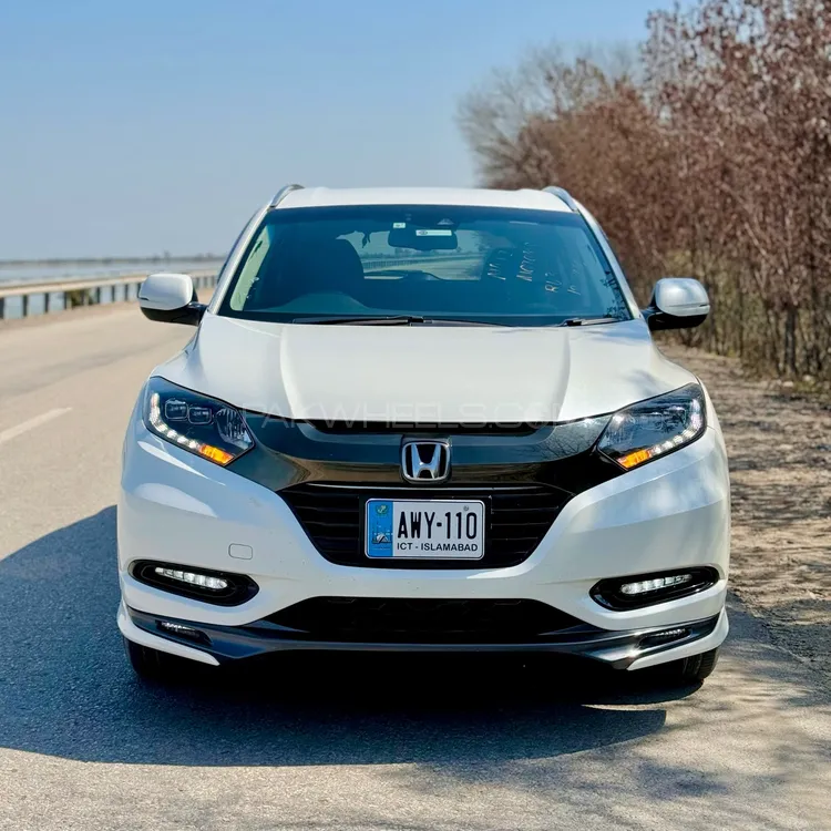Honda Vezel 2017 for Sale in Islamabad Image-1
