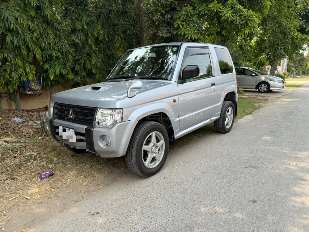 مٹسوبیشی پجیرو منی 2012 for Sale in لاہور Image-1