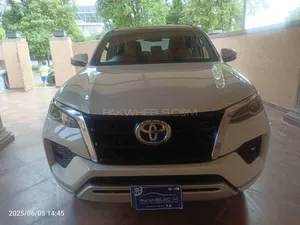 Toyota Fortuner 2.7 V 2021 for Sale