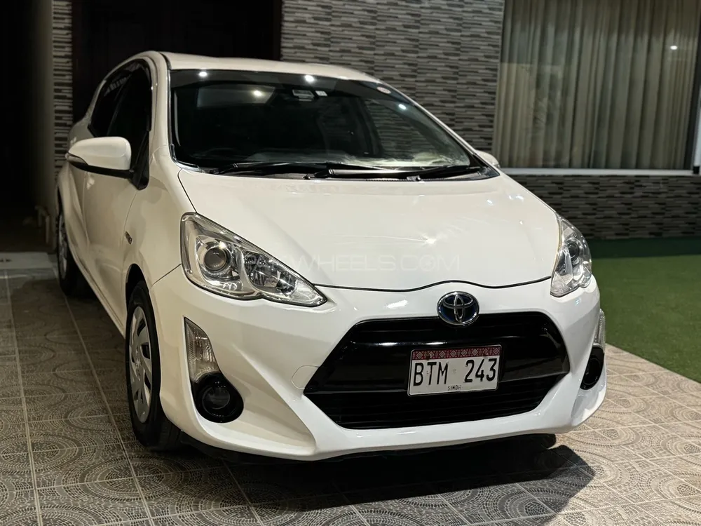 Toyota Aqua 2017 for Sale in Karachi Image-1