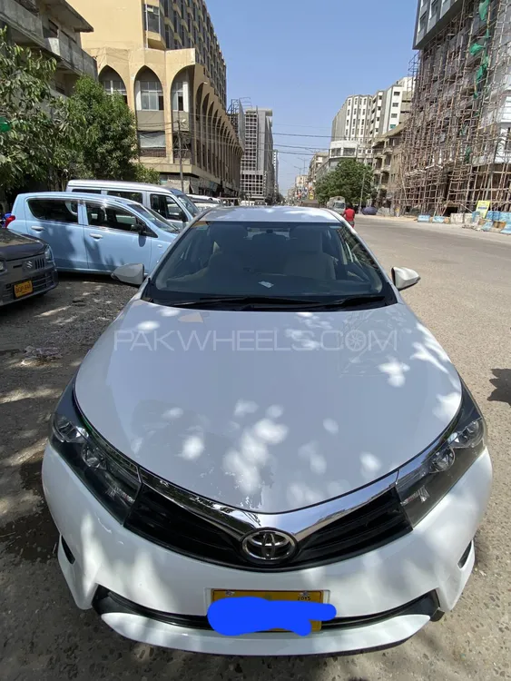 Toyota Corolla 2015 for Sale in Karachi Image-1