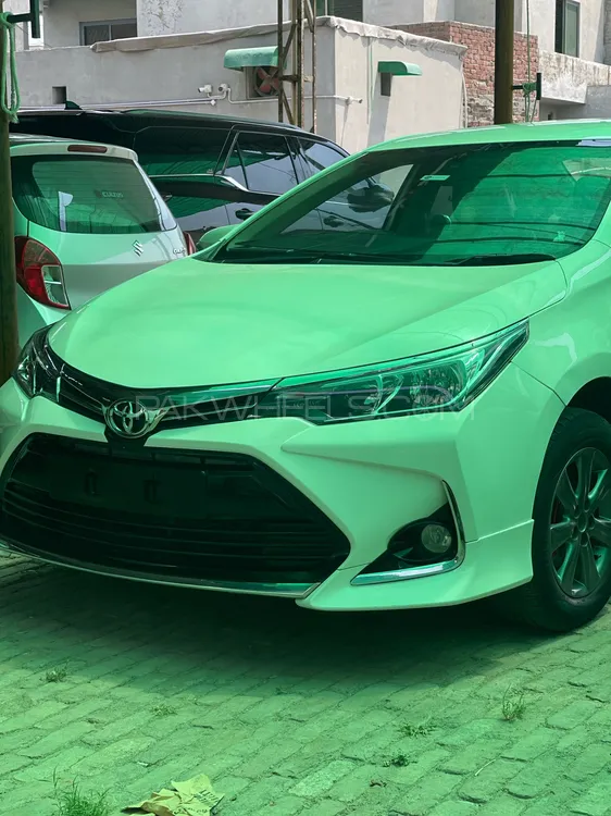Toyota Corolla 2017 for Sale in Lahore Image-1