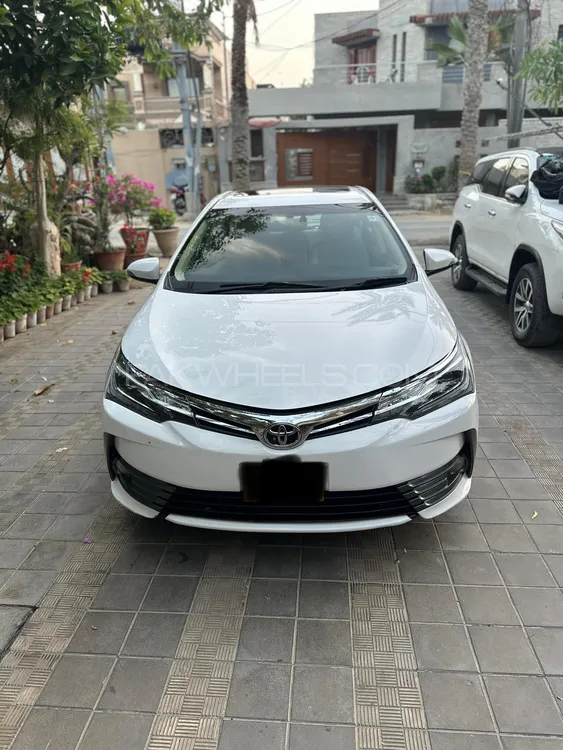 Toyota Corolla 2017 for Sale in Karachi Image-1