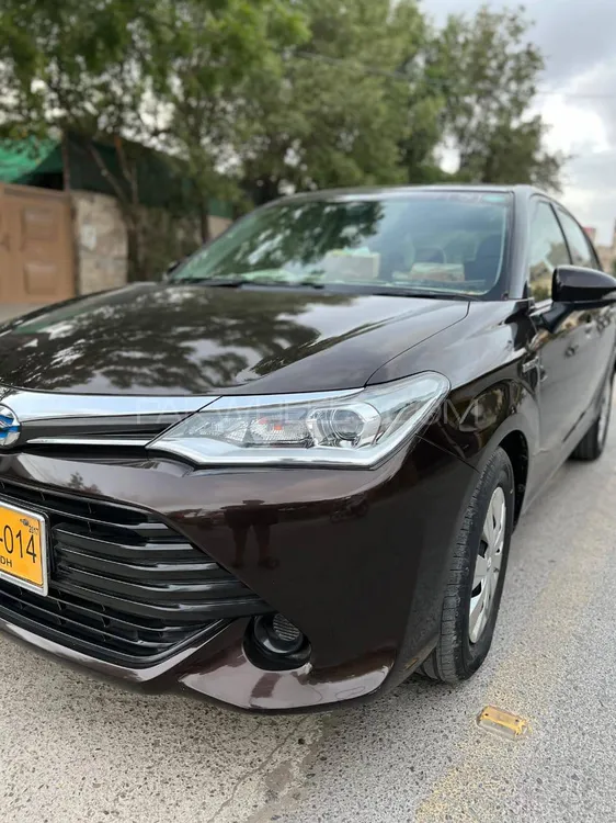 Toyota Corolla Axio 2015 for Sale in Karachi Image-1