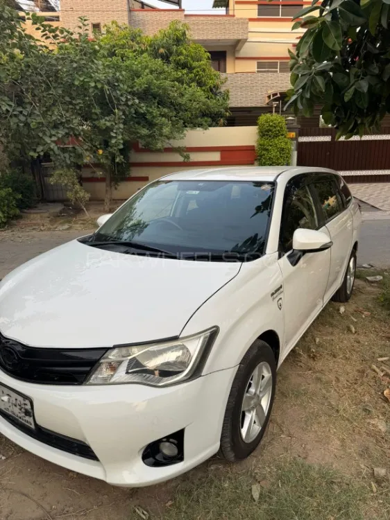 Toyota Corolla Fielder 2015 for Sale in Lahore Image-1