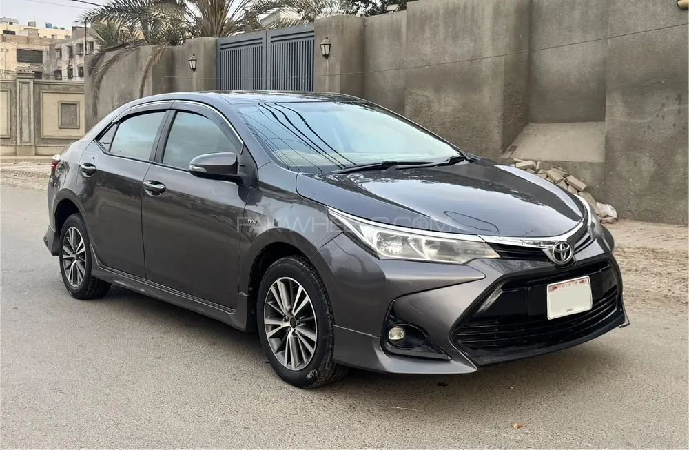 Toyota Corolla 2018 for Sale in Karachi Image-1
