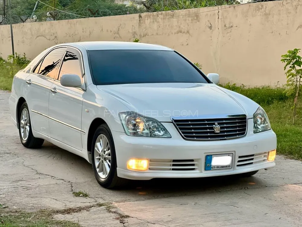 Toyota Crown 2004 for Sale in Faisalabad Image-1