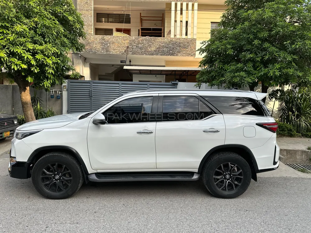 Toyota Fortuner 2018 for Sale in Islamabad Toyota Fortuner 2018 for Sale in Islamabad Image-3