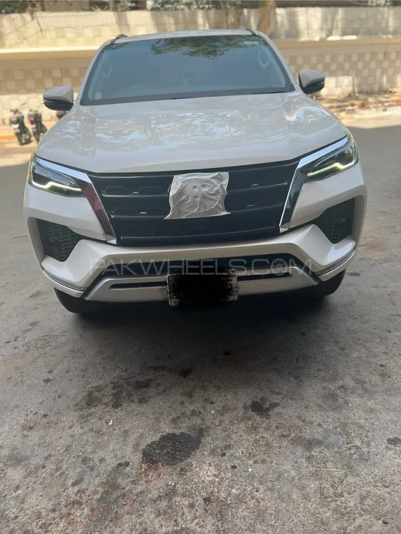 Toyota Fortuner 2022 for Sale in Karachi Image-1