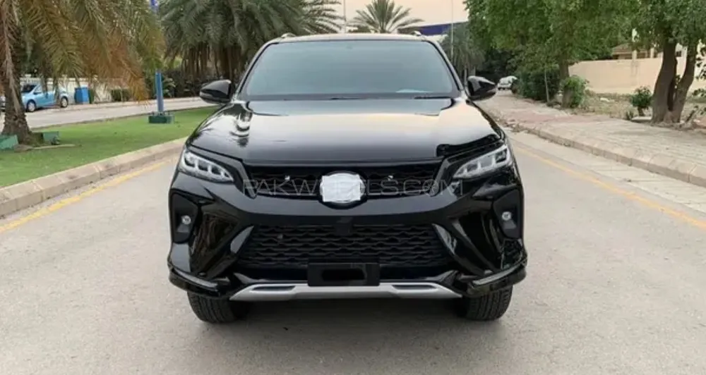 Toyota Fortuner 2023 for Sale in Sialkot Image-1