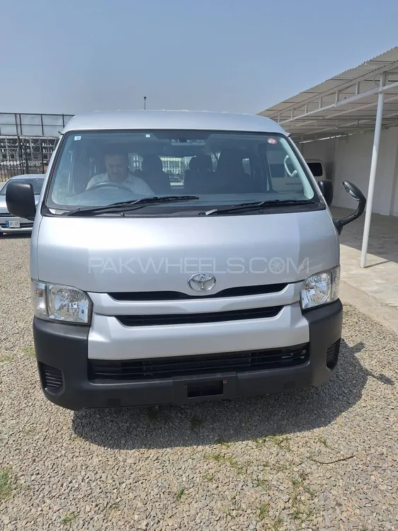 Toyota Hiace 2020 for Sale in Peshawar Image-1