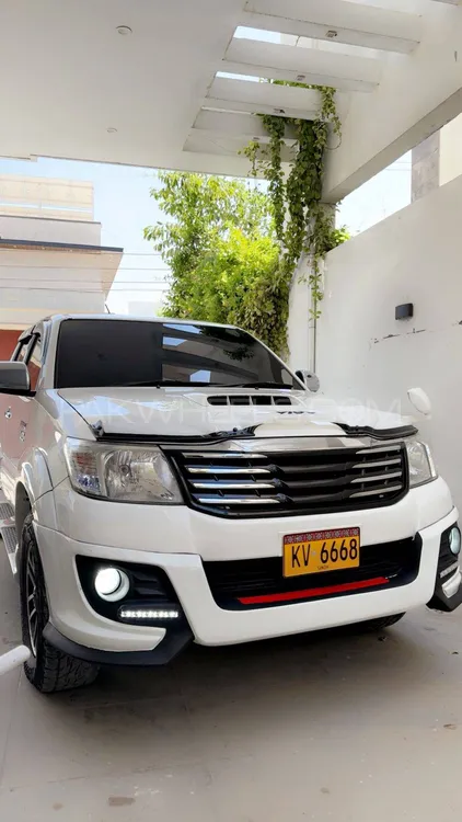 Toyota Hilux 2014 for Sale in Karachi Image-1