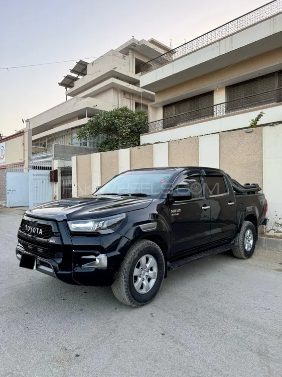 Toyota Hilux 2005 for Sale in Karachi Image-1
