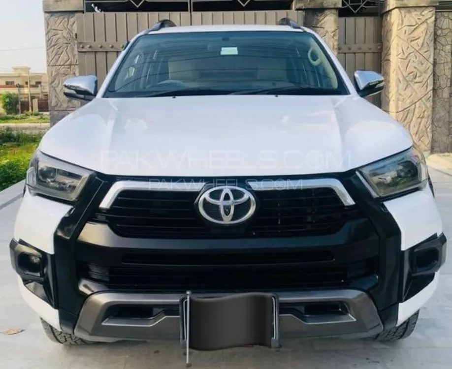 Toyota Hilux 2010 for Sale in Karachi Image-1