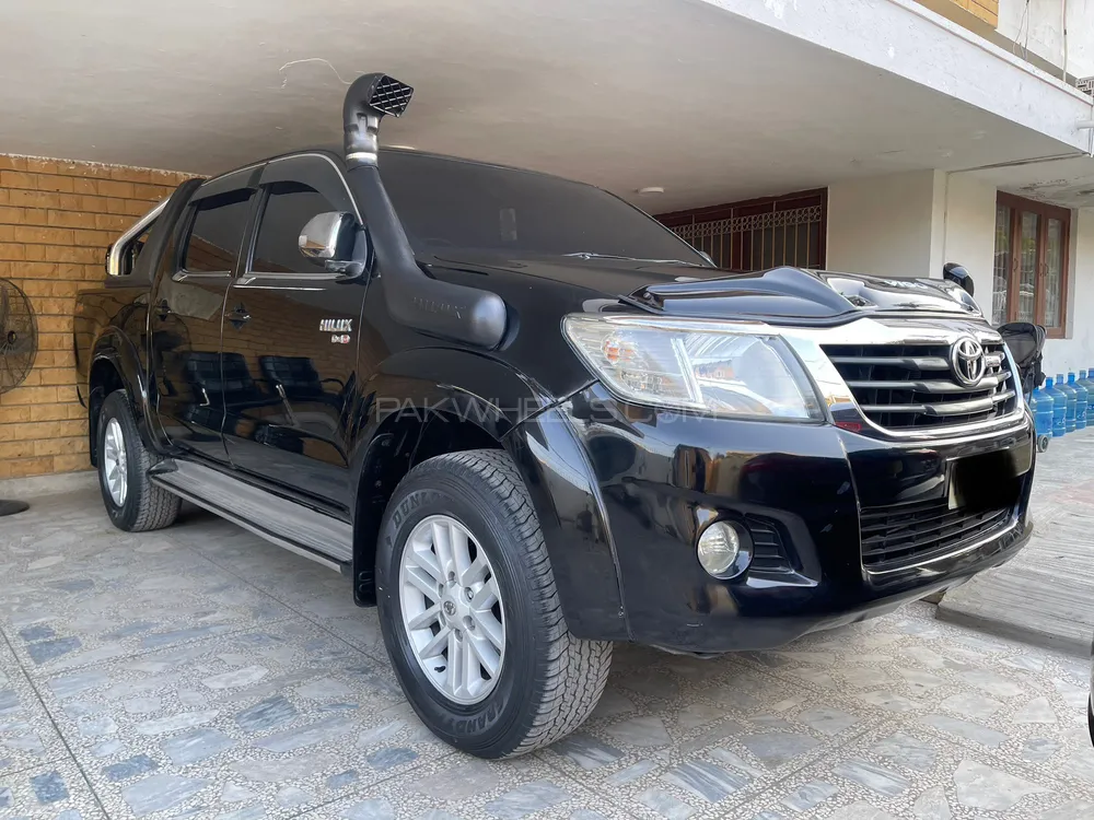 Toyota Hilux 2014 for Sale in Karachi Image-1