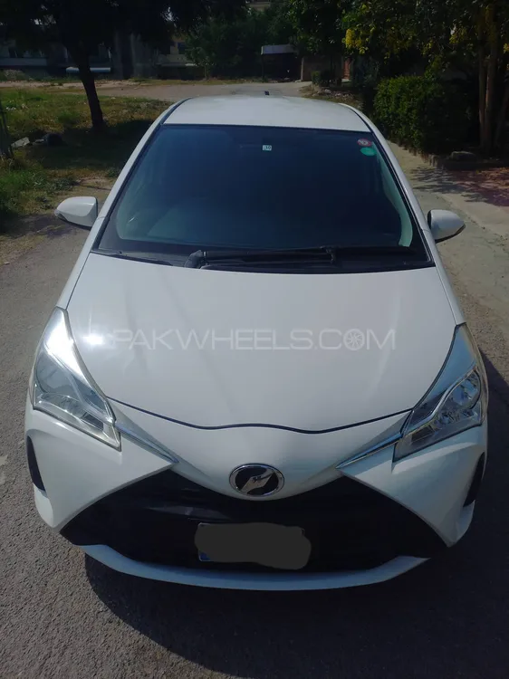 Toyota Vitz 2017 for Sale in Islamabad Image-1