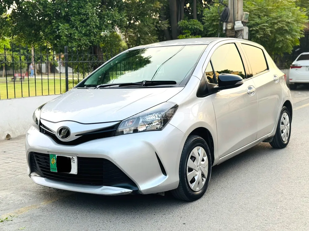 Toyota Vitz 2014 for Sale in Faisalabad Image-1