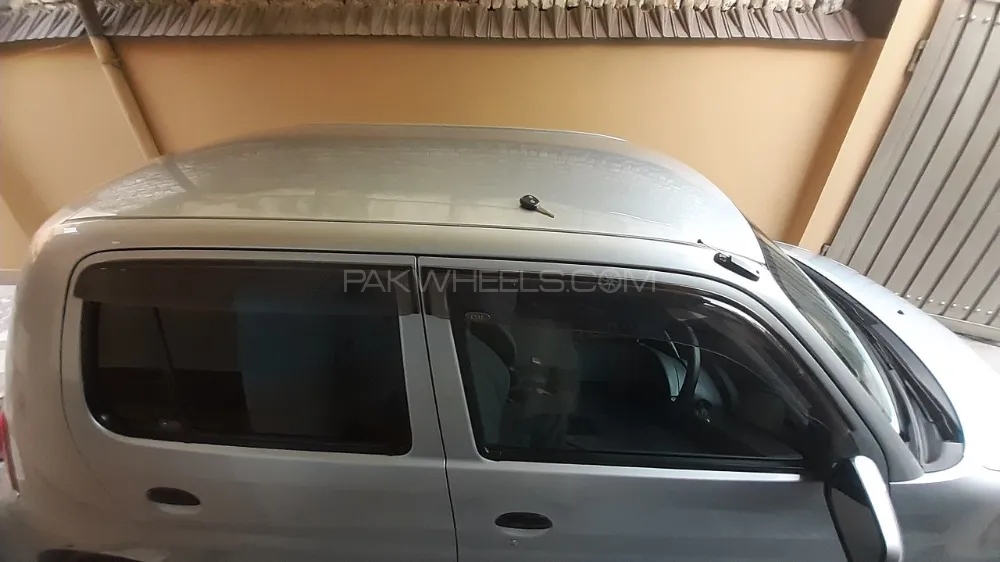 Daihatsu Esse 2011 for Sale in Abbottabad Image-1